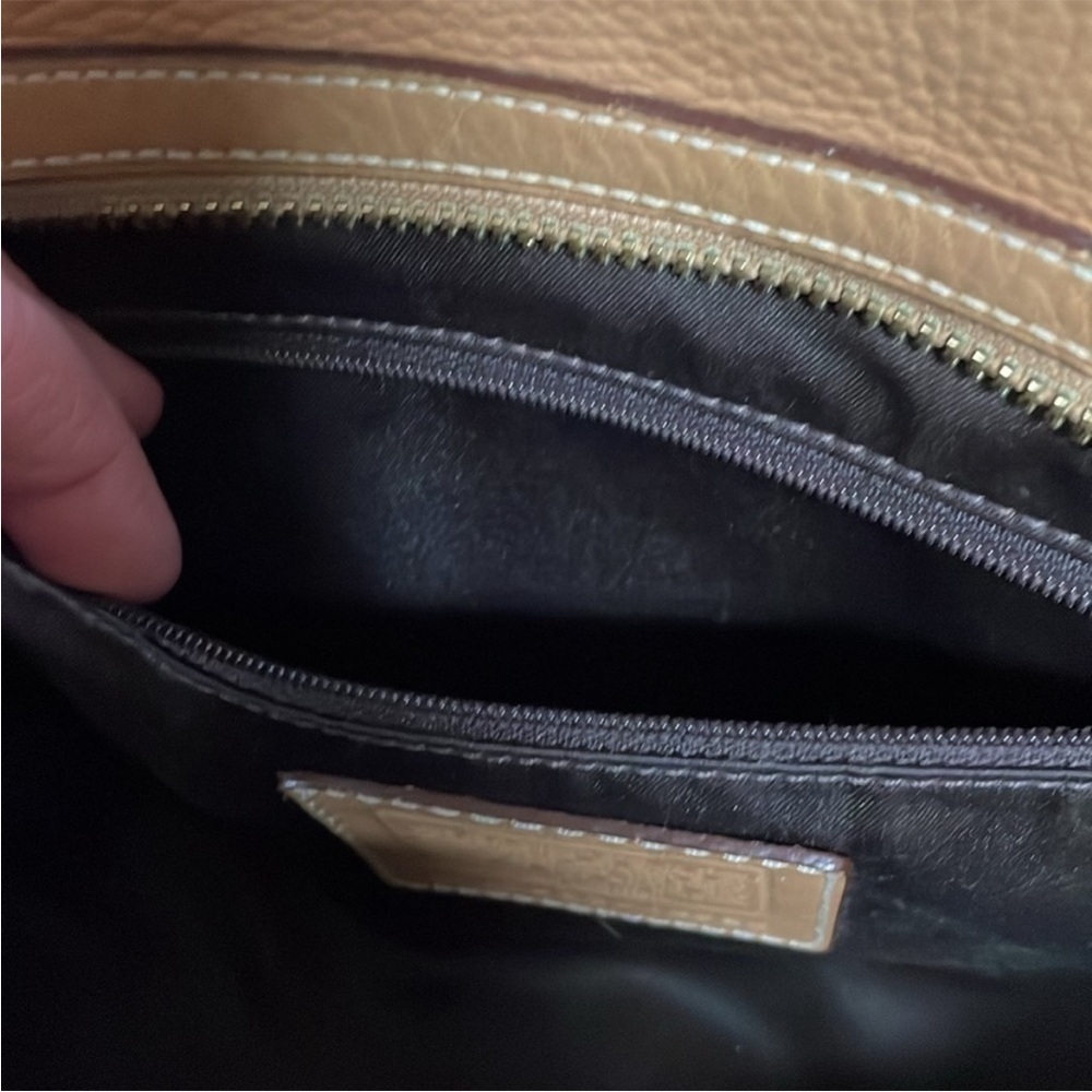 Coach leather shoulder purse in camel color - Picture 6 of 16
